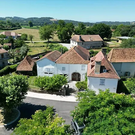 Charmante Ancienne Ferme A Saint-gladie, 200 M² Avec Jardin 펜션 *
